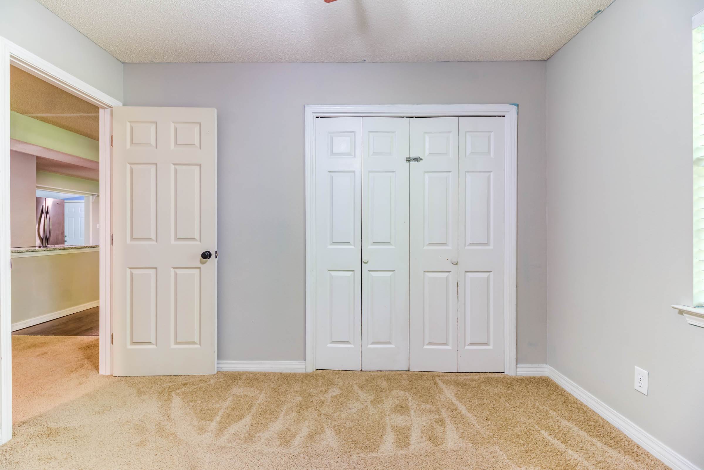 3217 N 2nd Street, Ocean Springs, MS 39564