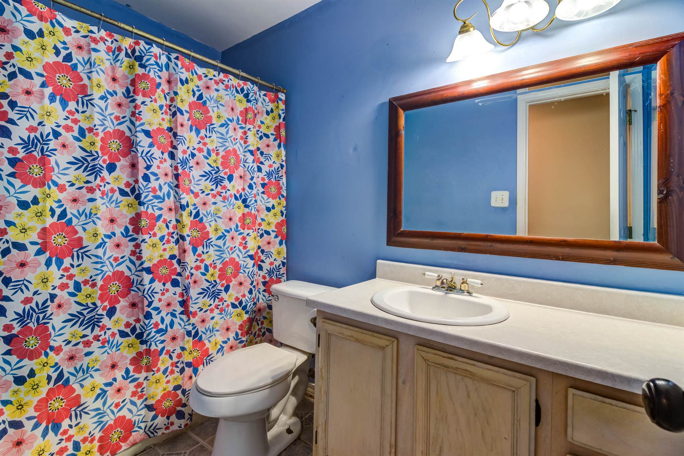 3217 N 2nd Street, Ocean Springs, MS 39564