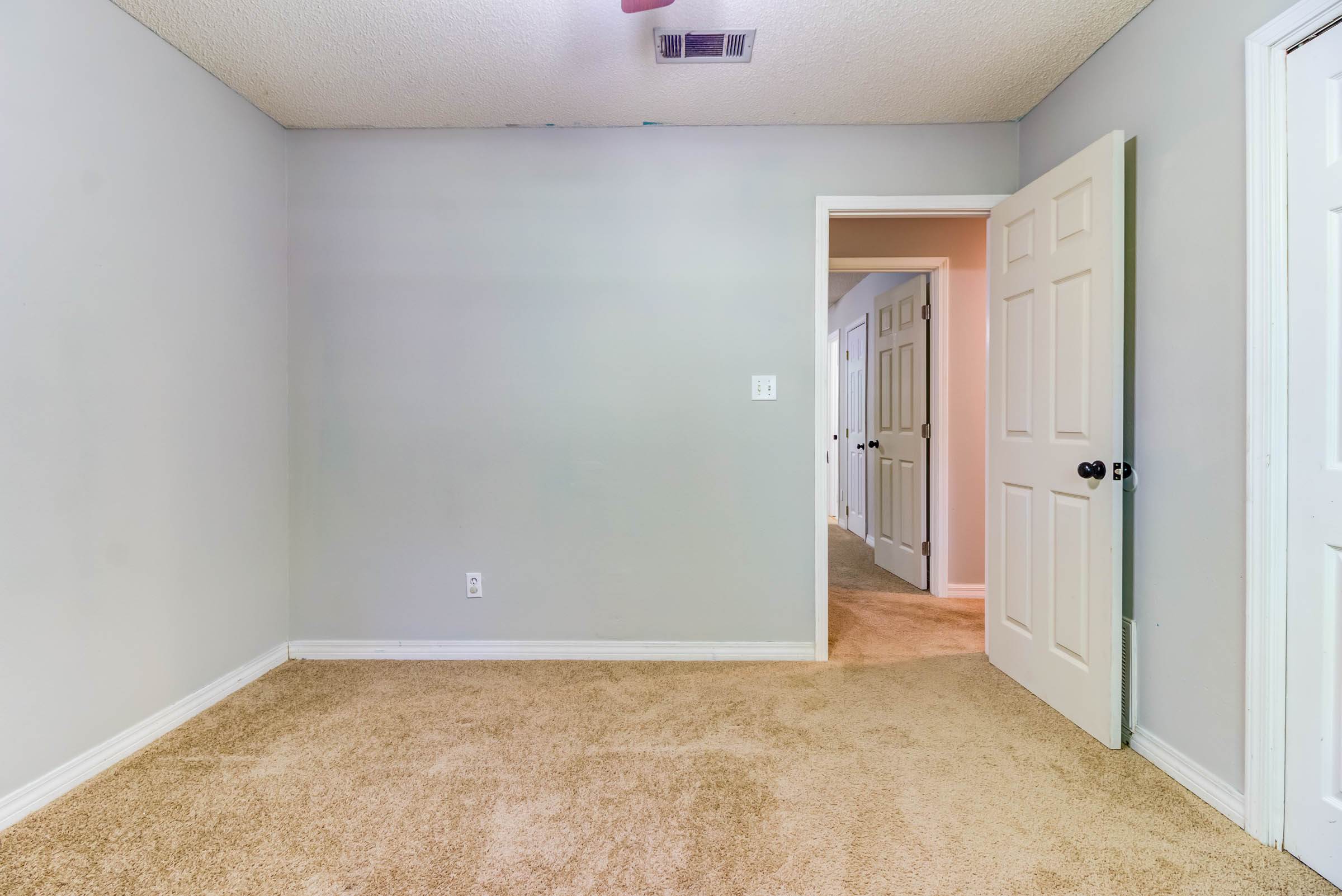 3217 N 2nd Street, Ocean Springs, MS 39564