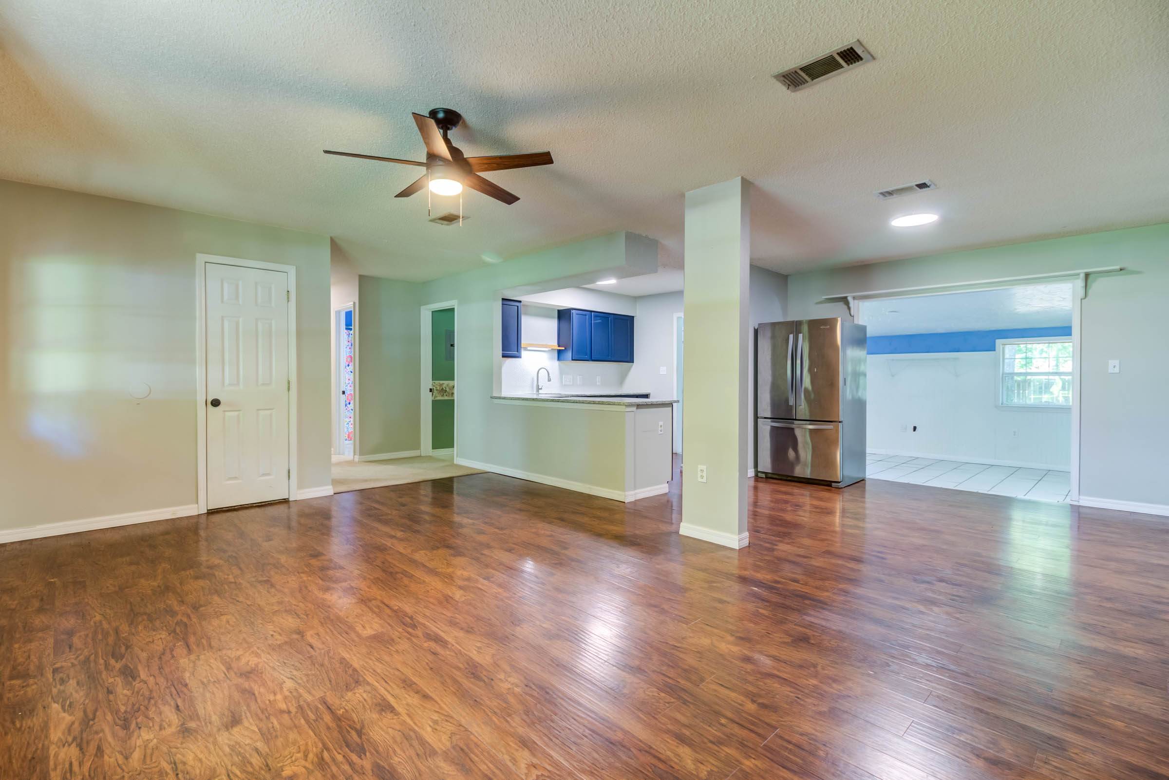 3217 N 2nd Street, Ocean Springs, MS 39564