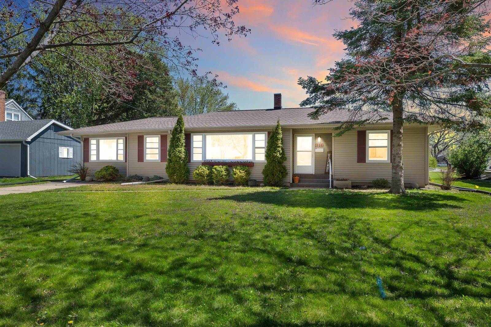 316 Capital Street, Wisconsin Dells, WI 53965