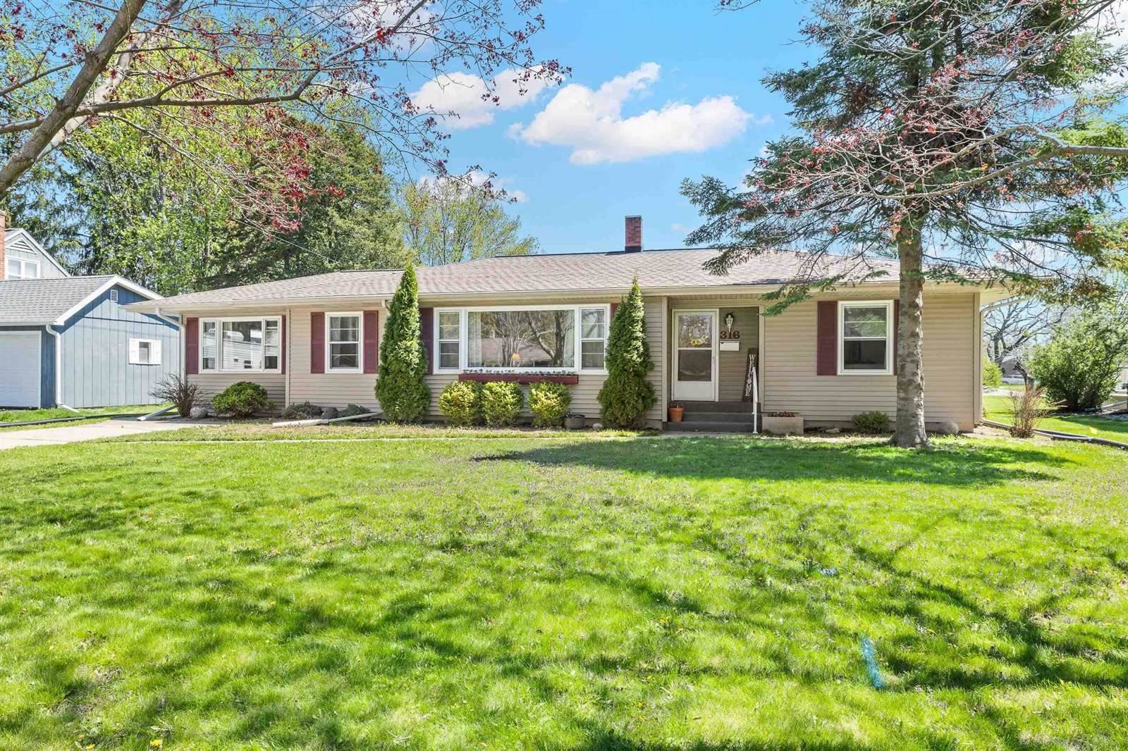 316 Capital Street, Wisconsin Dells, WI 53965