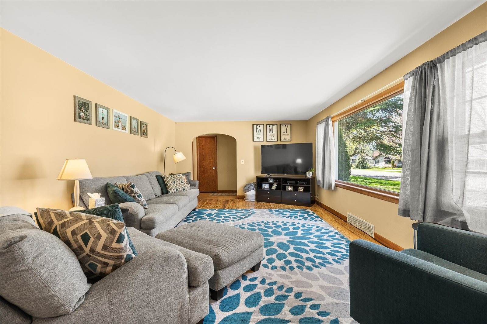 316 Capital Street, Wisconsin Dells, WI 53965