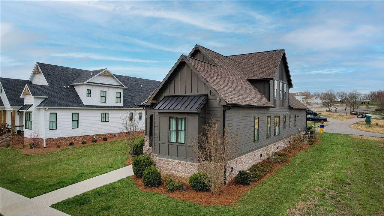 916 Drakes Ridge Lane, Bowling Green, KY 42103