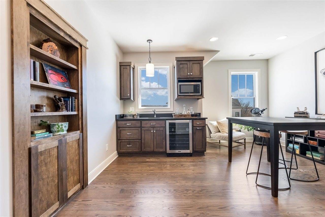 916 Drakes Ridge Lane, Bowling Green, KY 42103