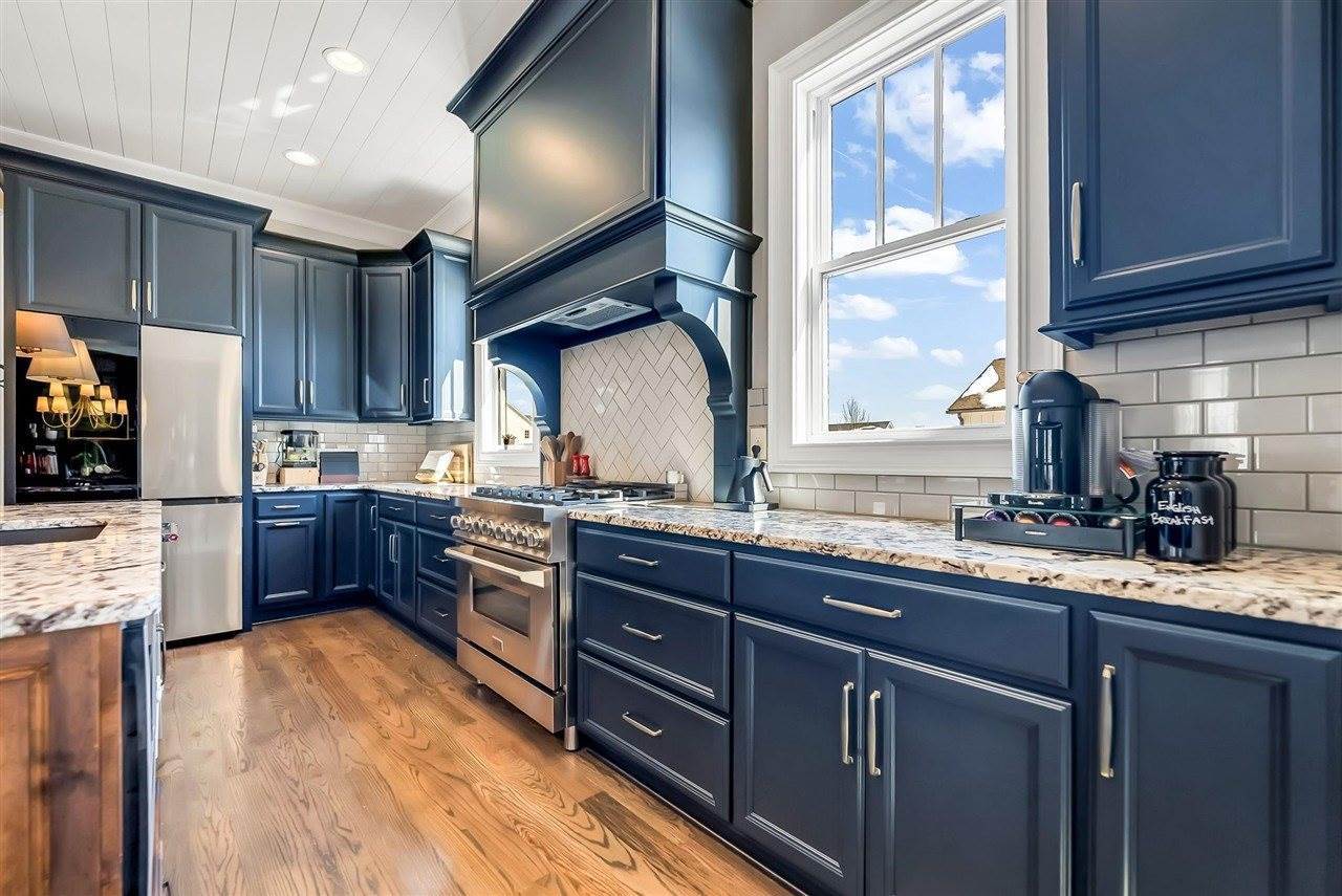 916 Drakes Ridge Lane, Bowling Green, KY 42103