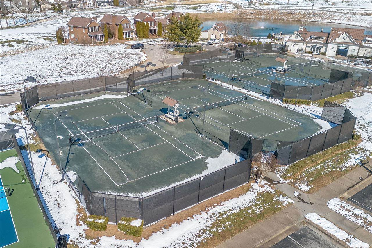 916 Drakes Ridge Lane, Bowling Green, KY 42103