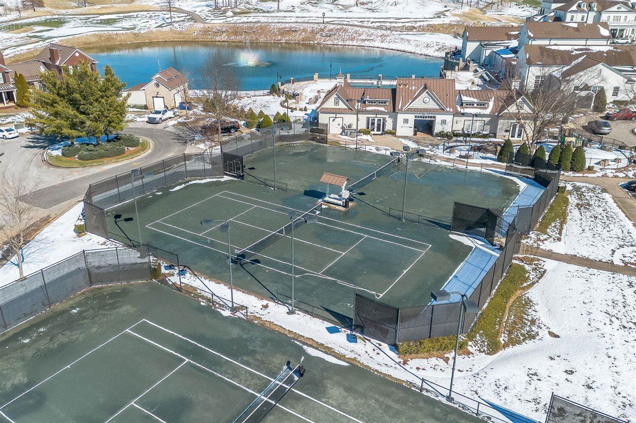 916 Drakes Ridge Lane, Bowling Green, KY 42103