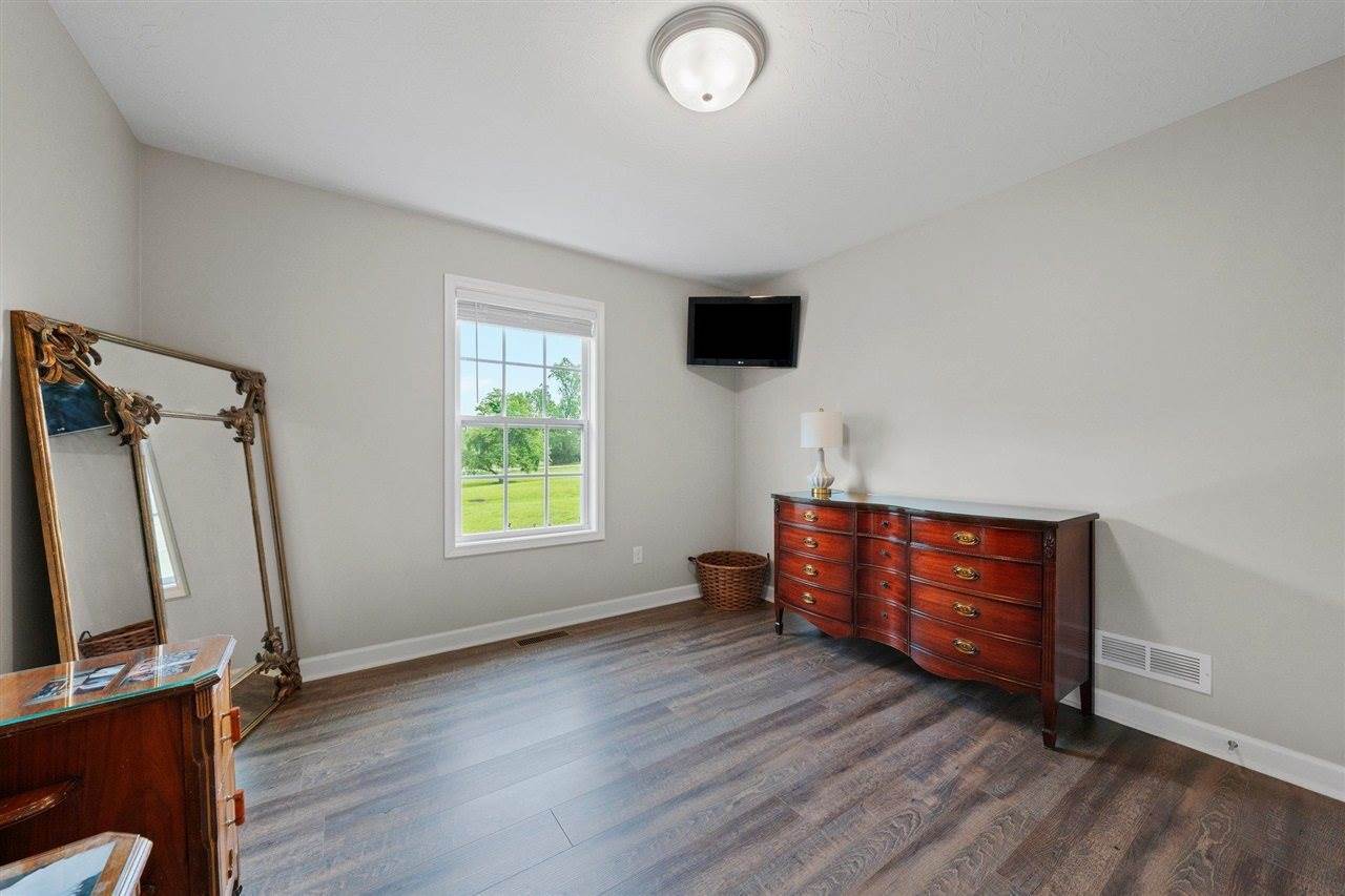 6835 Penns Chapel Road, Bowling Green, KY 42101