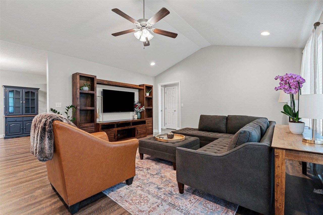 6835 Penns Chapel Road, Bowling Green, KY 42101