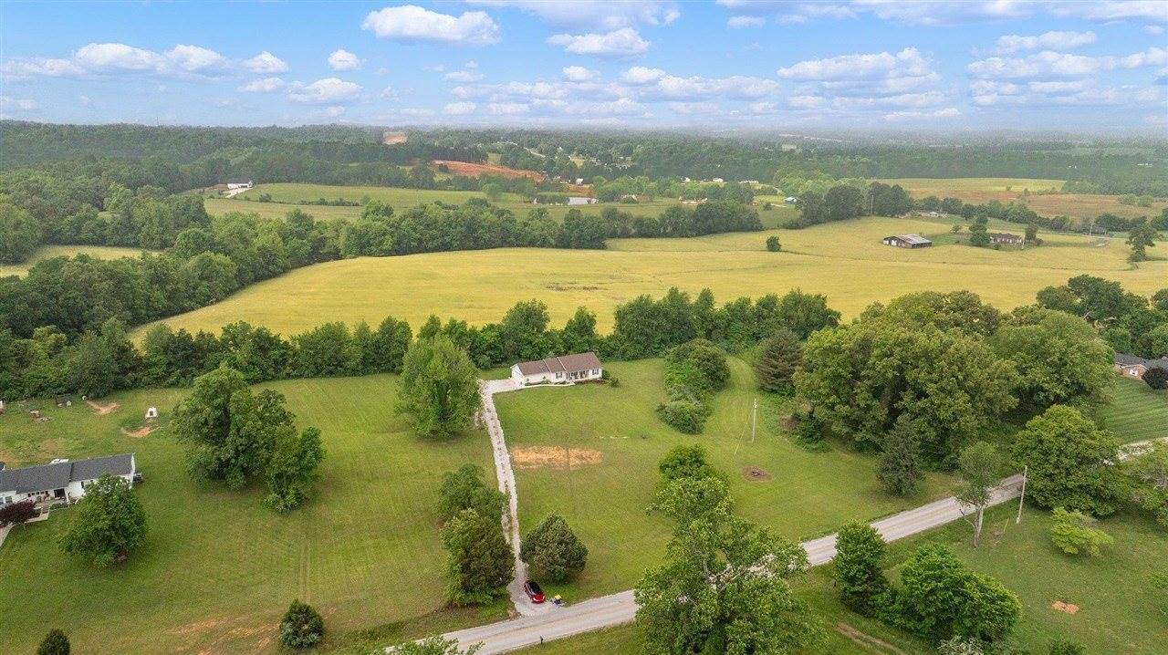 6835 Penns Chapel Road, Bowling Green, KY 42101