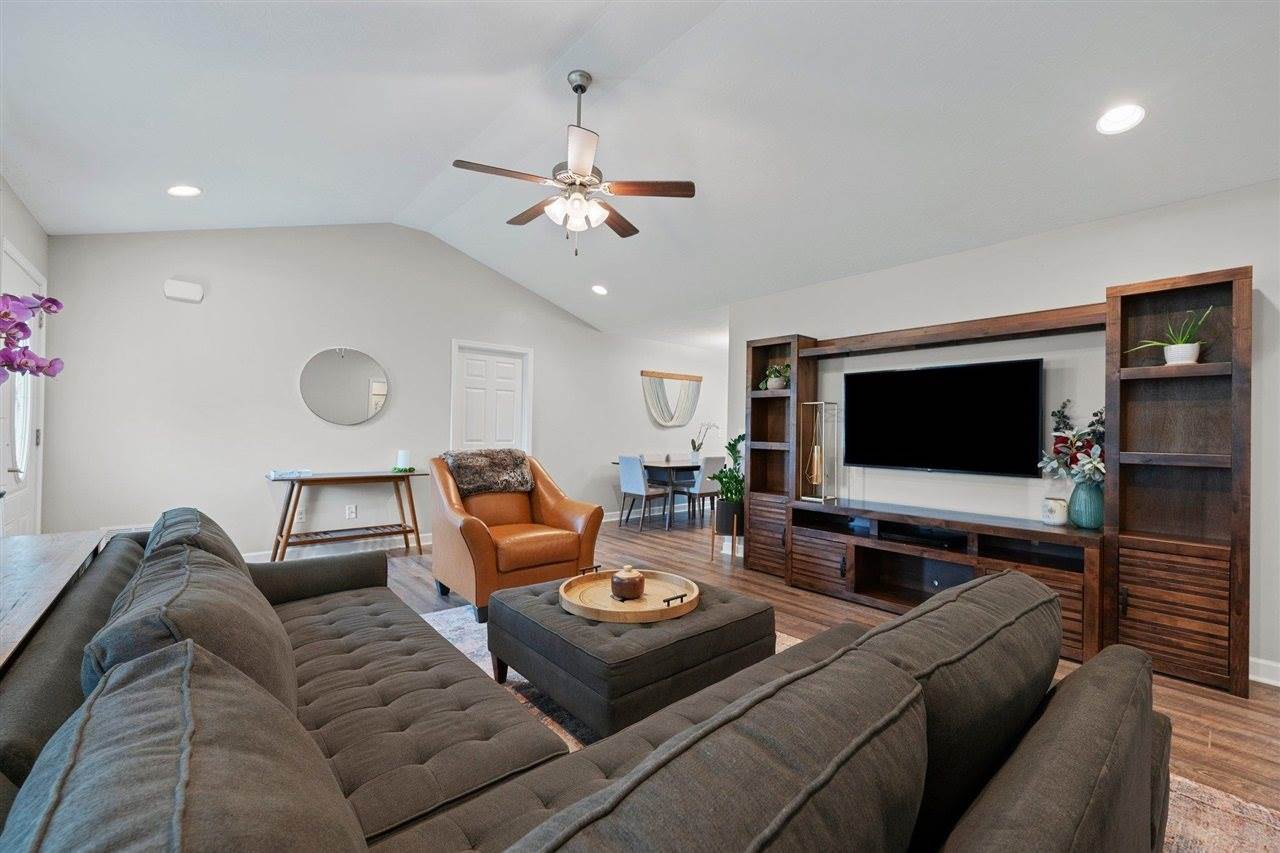 6835 Penns Chapel Road, Bowling Green, KY 42101