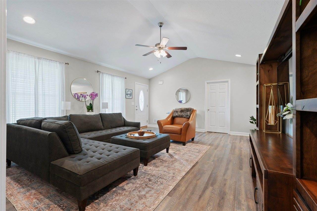 6835 Penns Chapel Road, Bowling Green, KY 42101