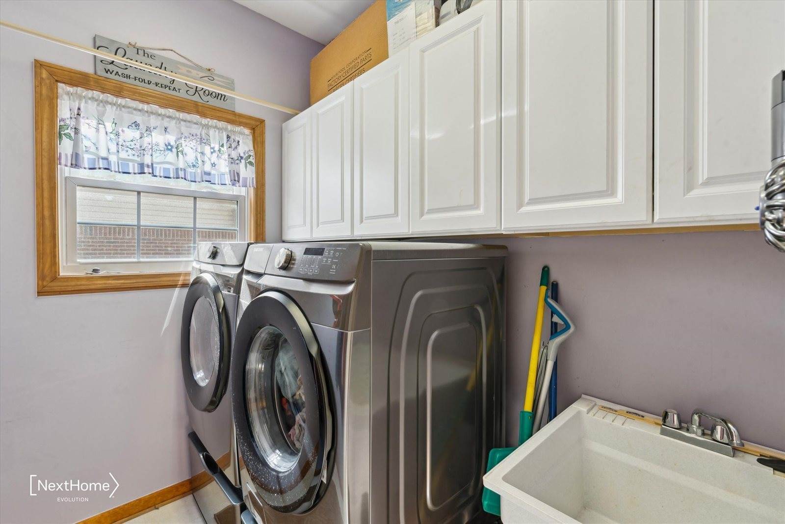 16957 Sunflower Drive, BrownstownCharterTownship_Wayne, MI 48173