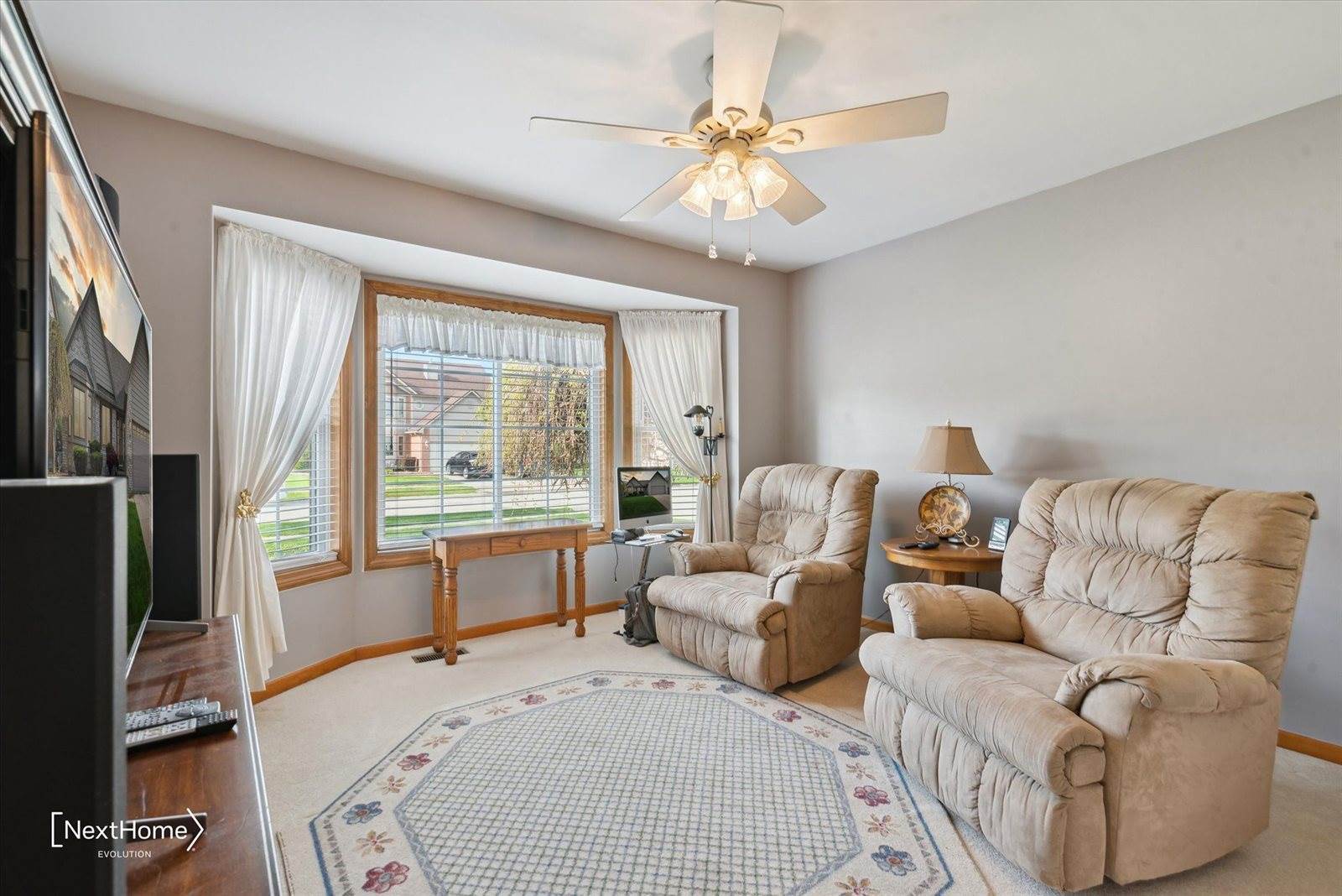 16957 Sunflower Drive, BrownstownCharterTownship_Wayne, MI 48173