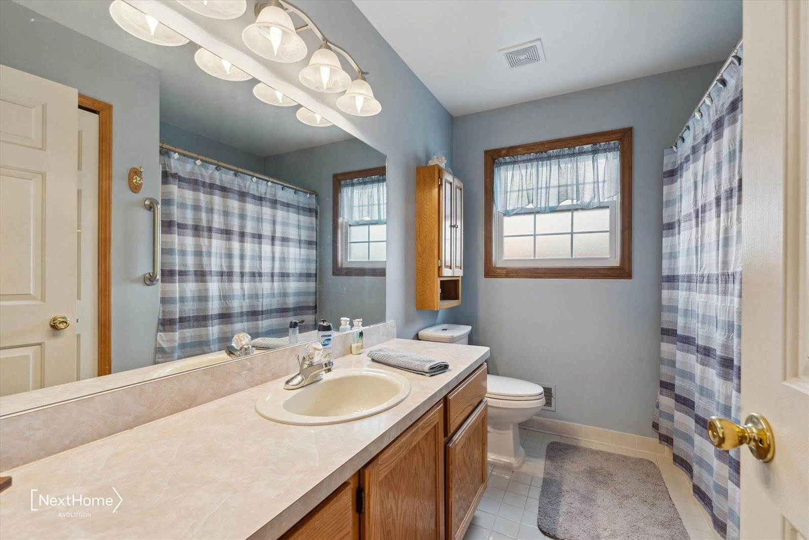 16957 Sunflower Drive, BrownstownCharterTownship_Wayne, MI 48173