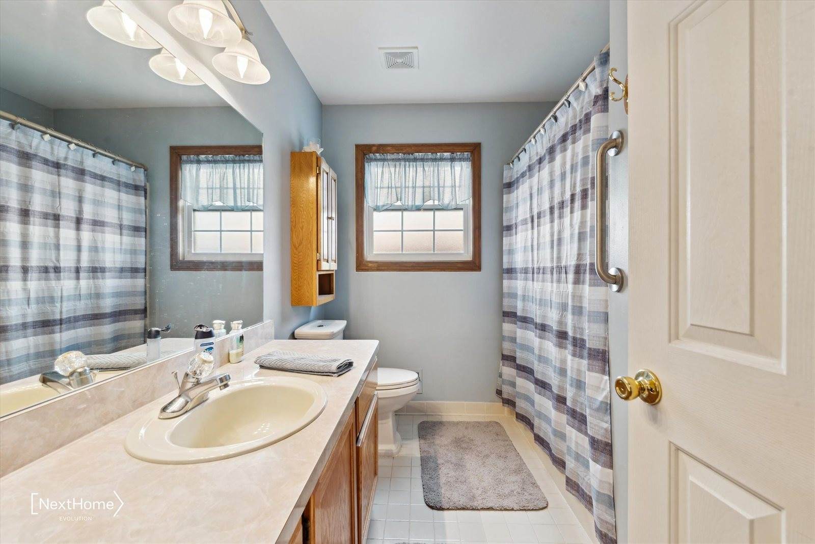 16957 Sunflower Drive, BrownstownCharterTownship_Wayne, MI 48173