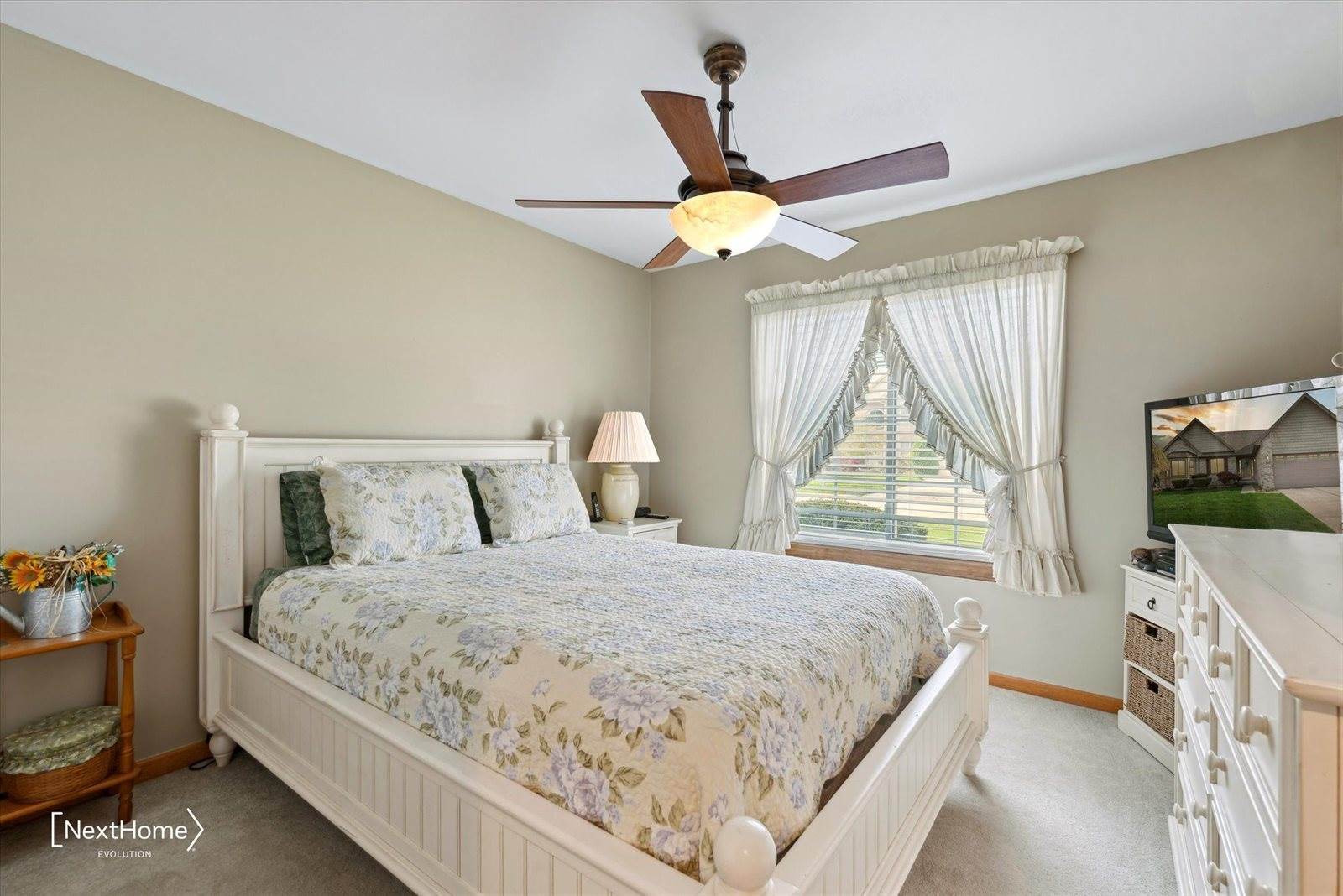 16957 Sunflower Drive, BrownstownCharterTownship_Wayne, MI 48173