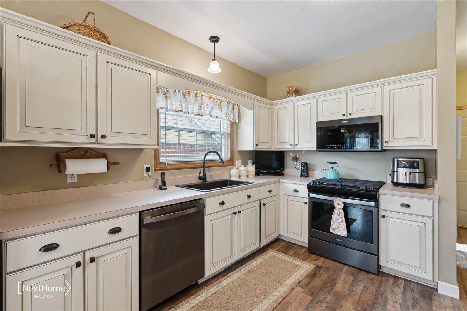 16957 Sunflower Drive, BrownstownCharterTownship_Wayne, MI 48173