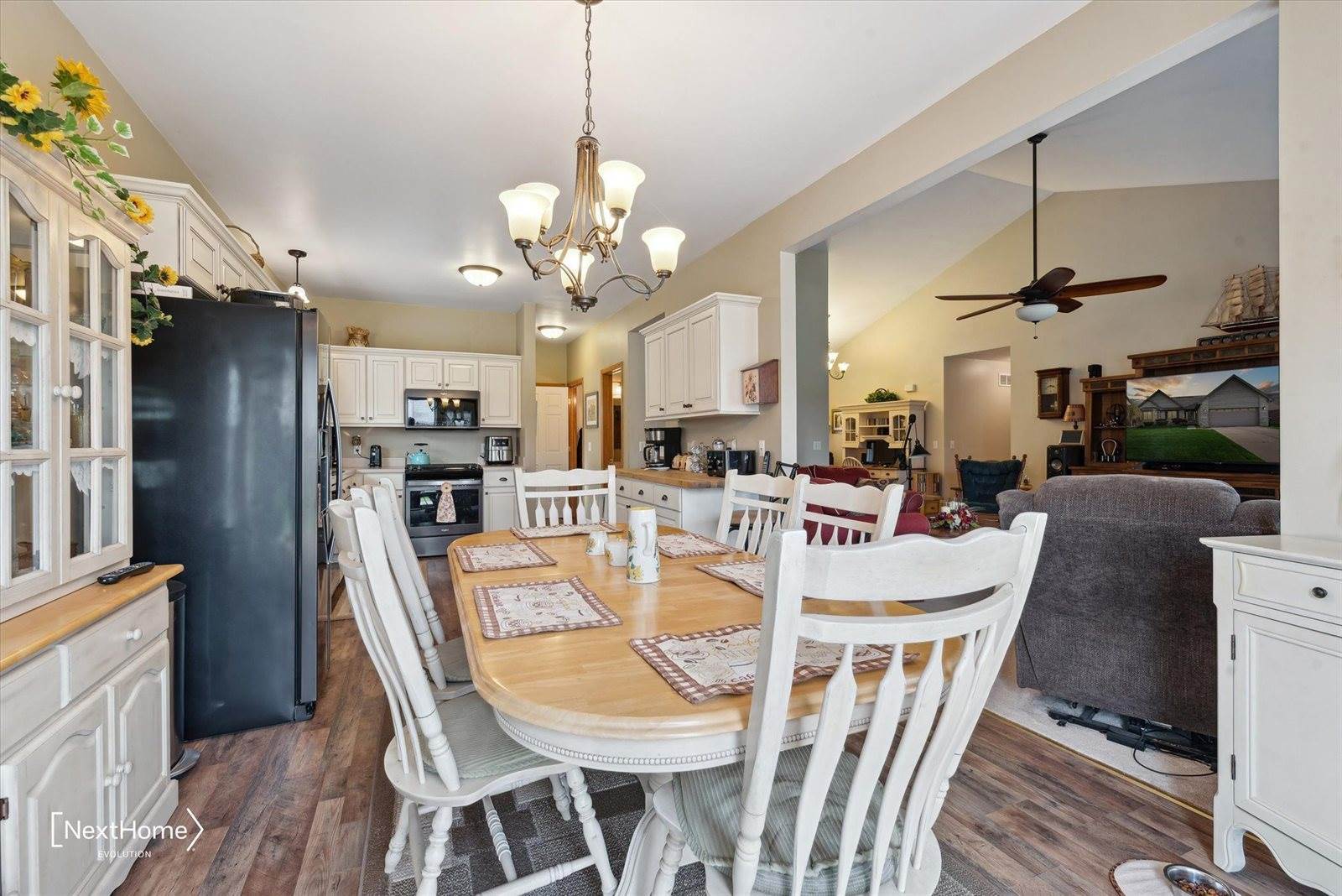 16957 Sunflower Drive, BrownstownCharterTownship_Wayne, MI 48173