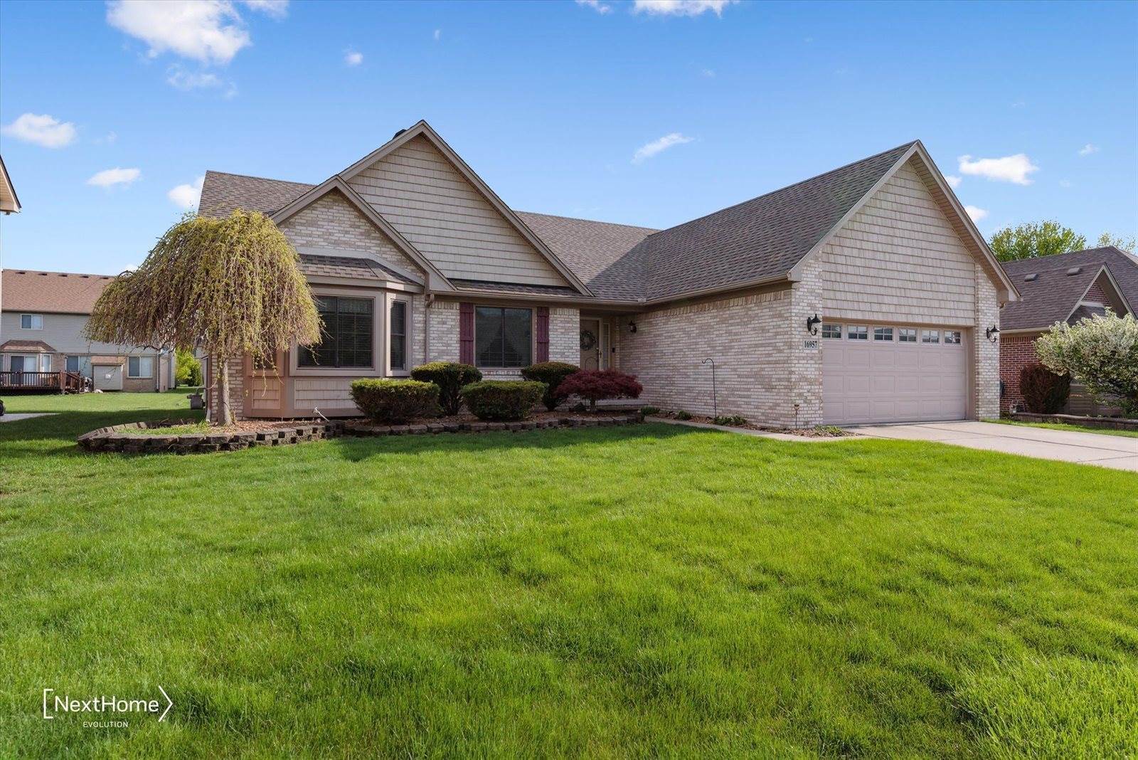 16957 Sunflower Drive, BrownstownCharterTownship_Wayne, MI 48173