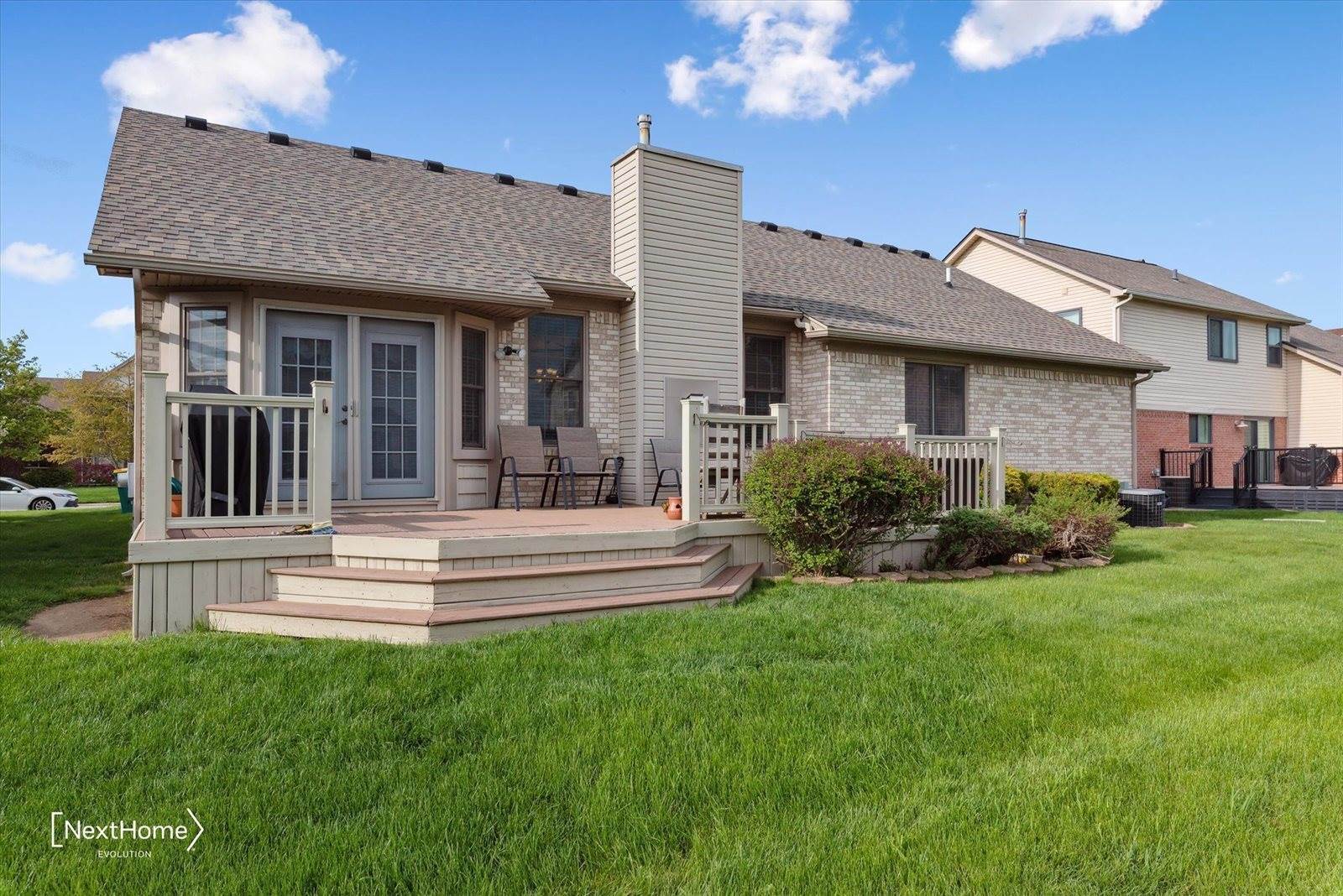 16957 Sunflower Drive, BrownstownCharterTownship_Wayne, MI 48173