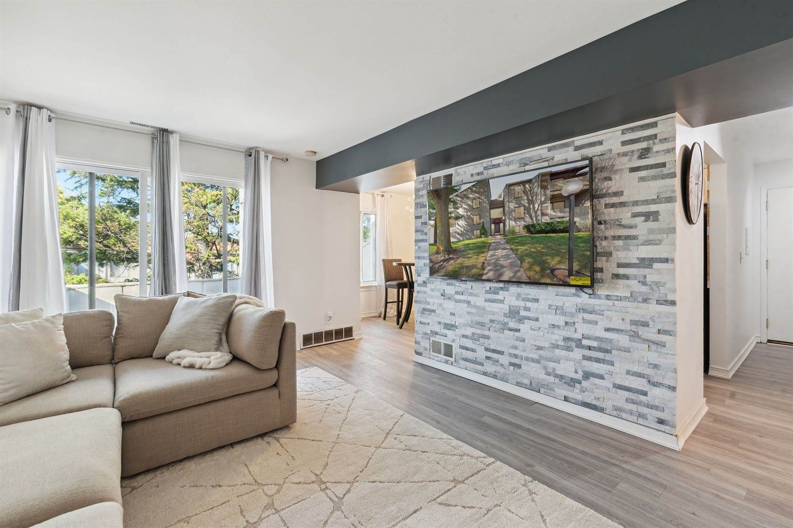 9601 Bayview Drive, #301, YpsilantiCharterTownship_Washtenaw, MI 48197