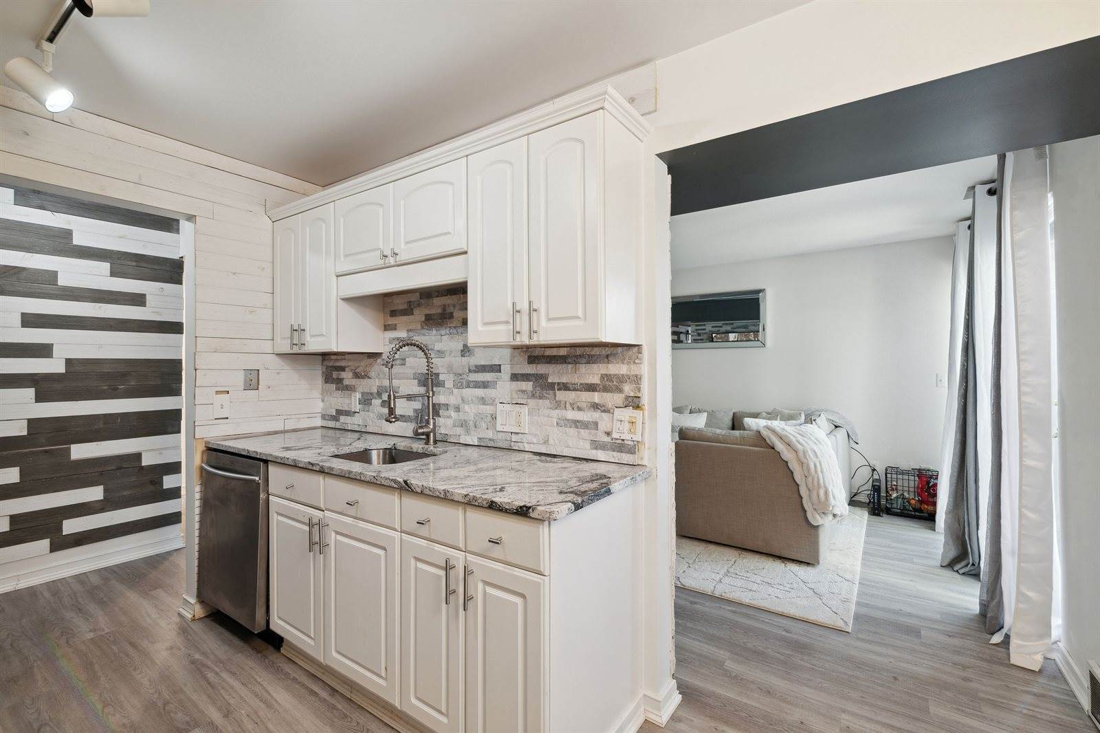 9601 Bayview Drive, #301, YpsilantiCharterTownship_Washtenaw, MI 48197