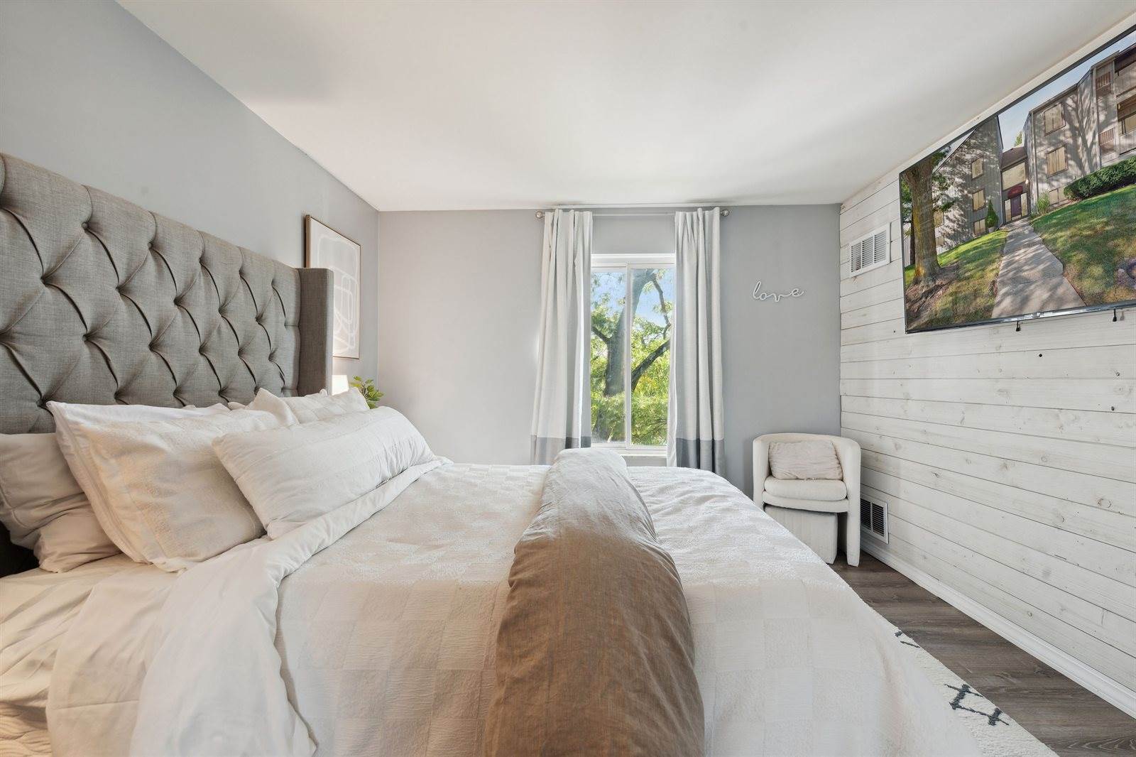 9601 Bayview Drive, #301, YpsilantiCharterTownship_Washtenaw, MI 48197