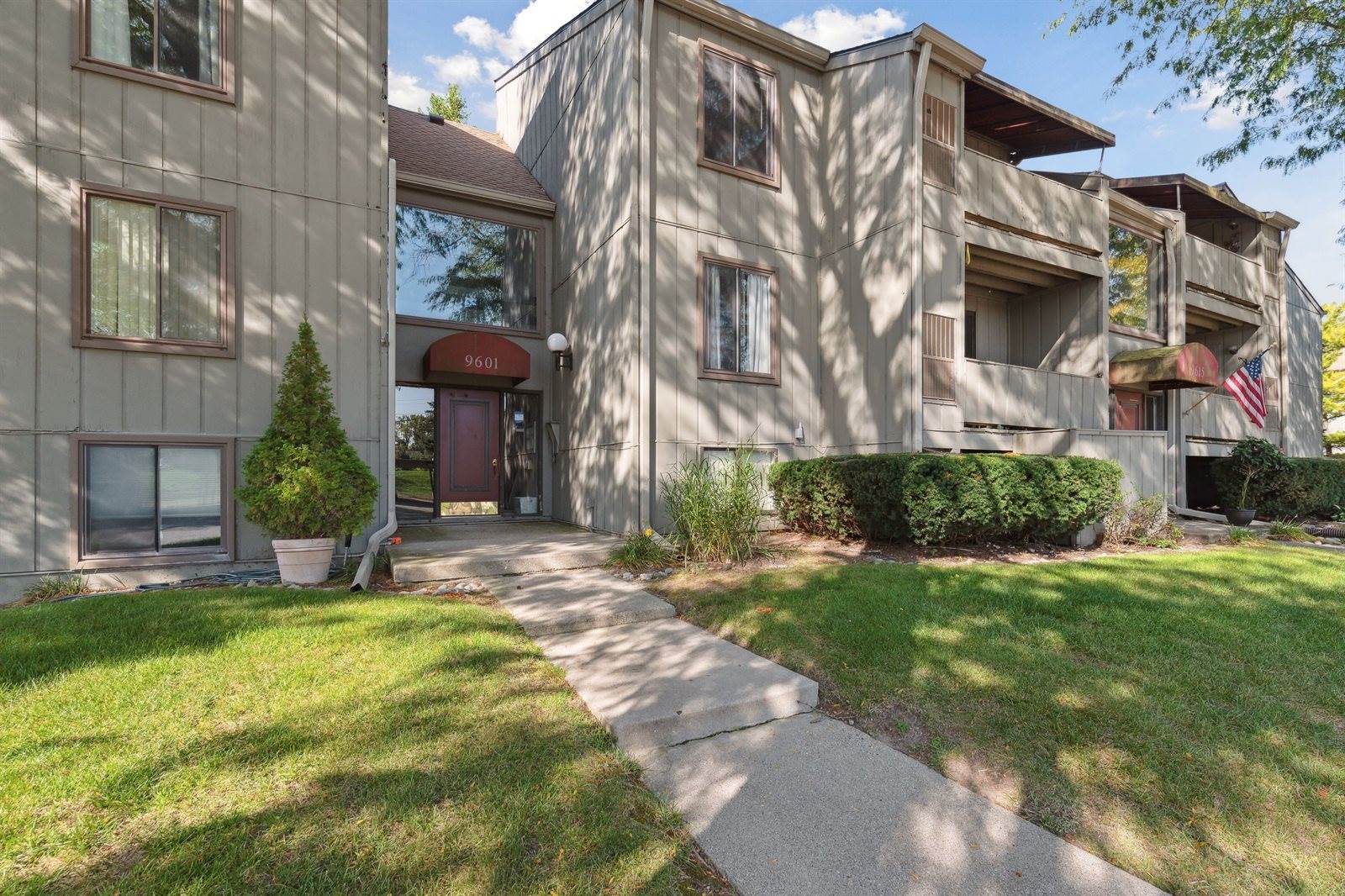 9601 Bayview Drive, #301, YpsilantiCharterTownship_Washtenaw, MI 48197