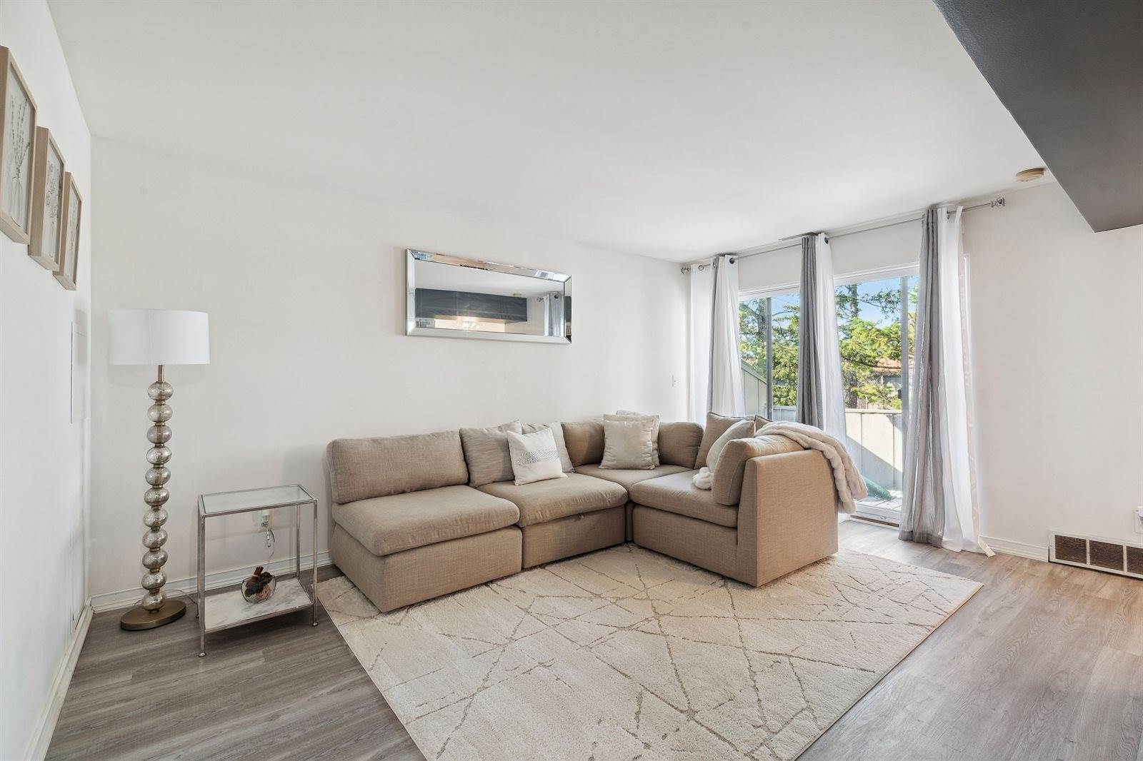 9601 Bayview Drive, #301, YpsilantiCharterTownship_Washtenaw, MI 48197