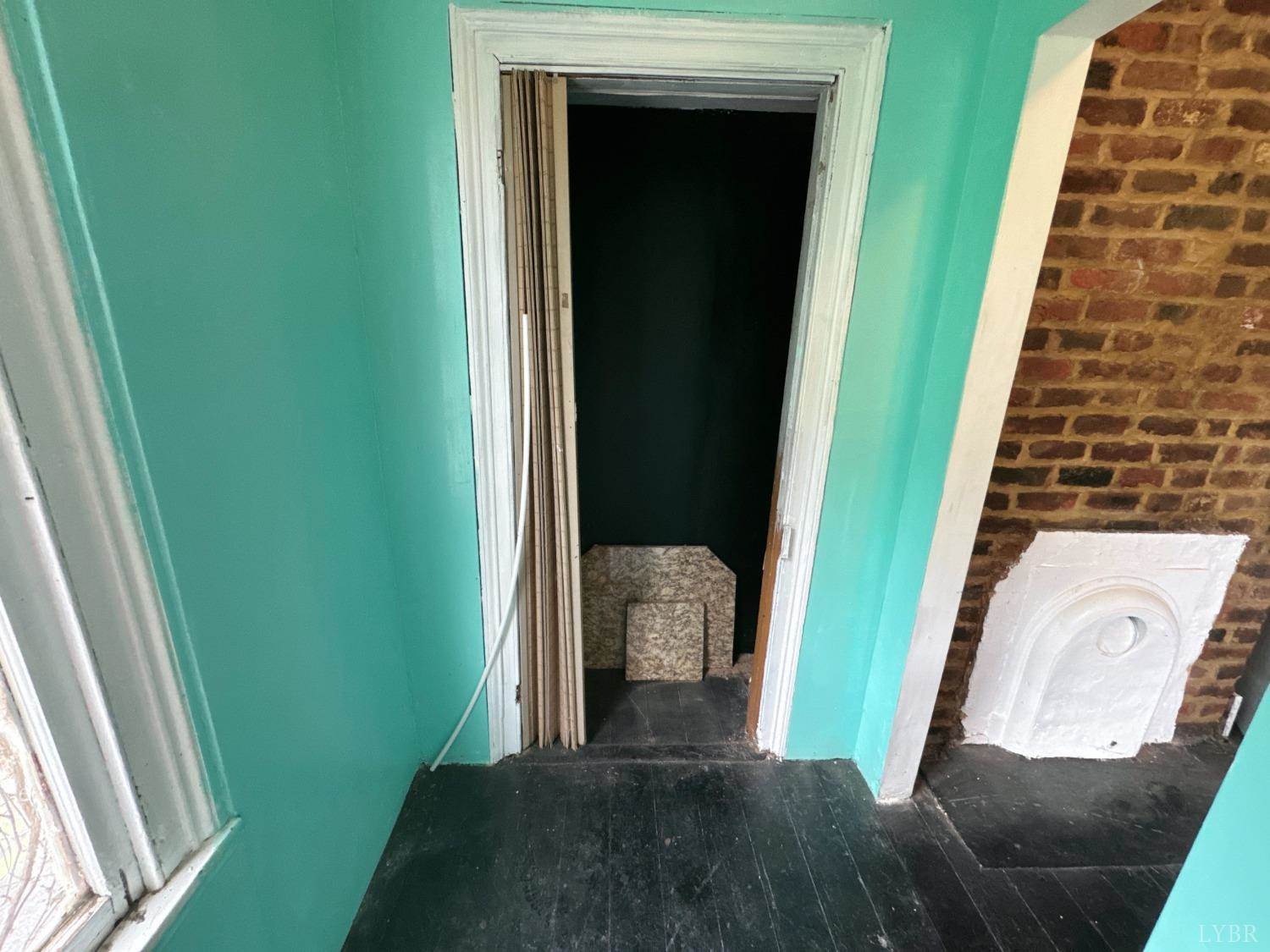 1001 Jackson Street, Lynchburg, VA 24504