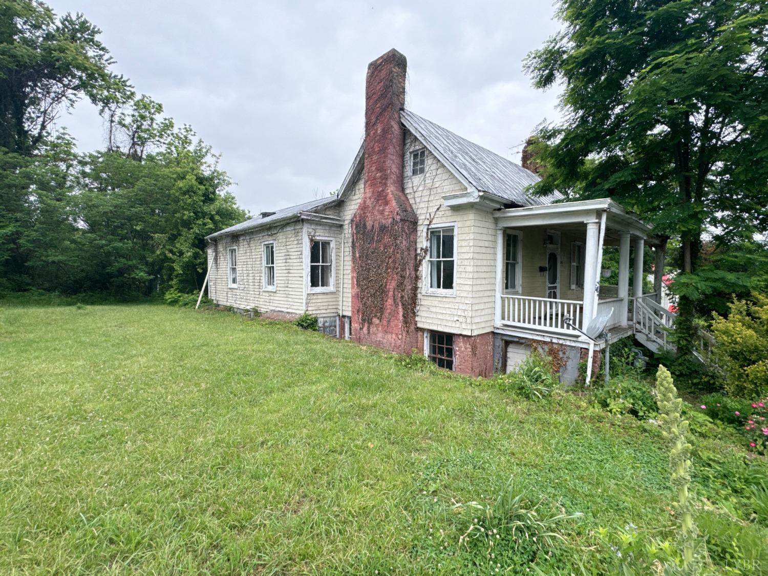 1001 Jackson Street, Lynchburg, VA 24504