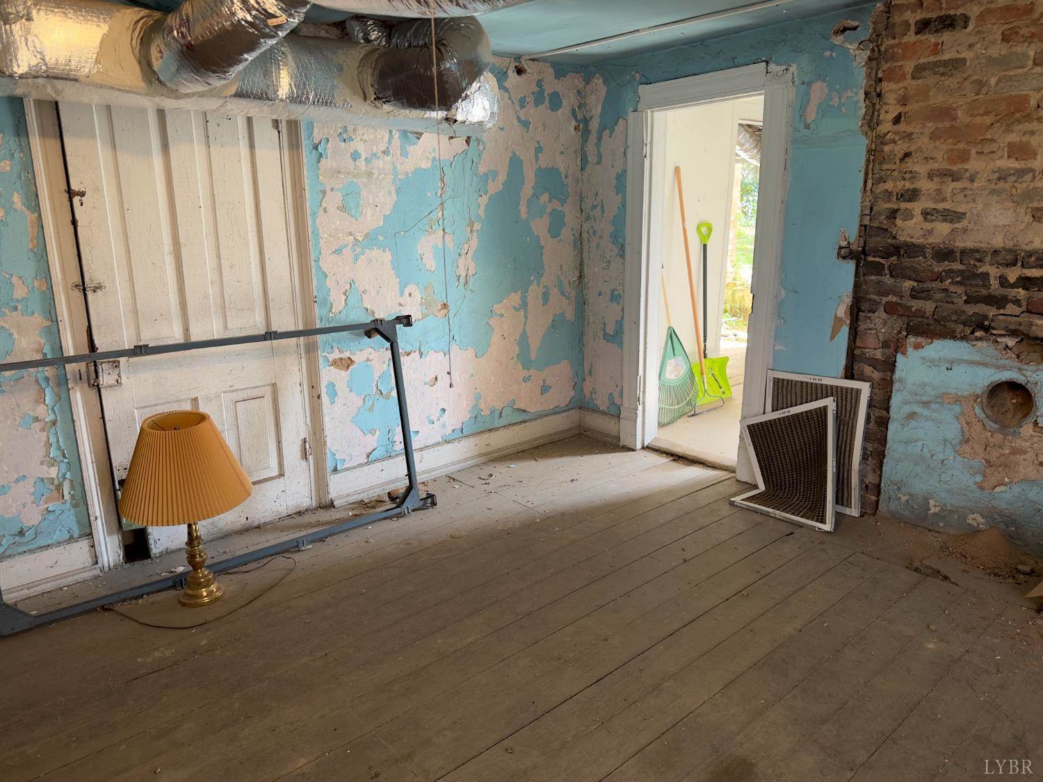 1001 Jackson Street, Lynchburg, VA 24504