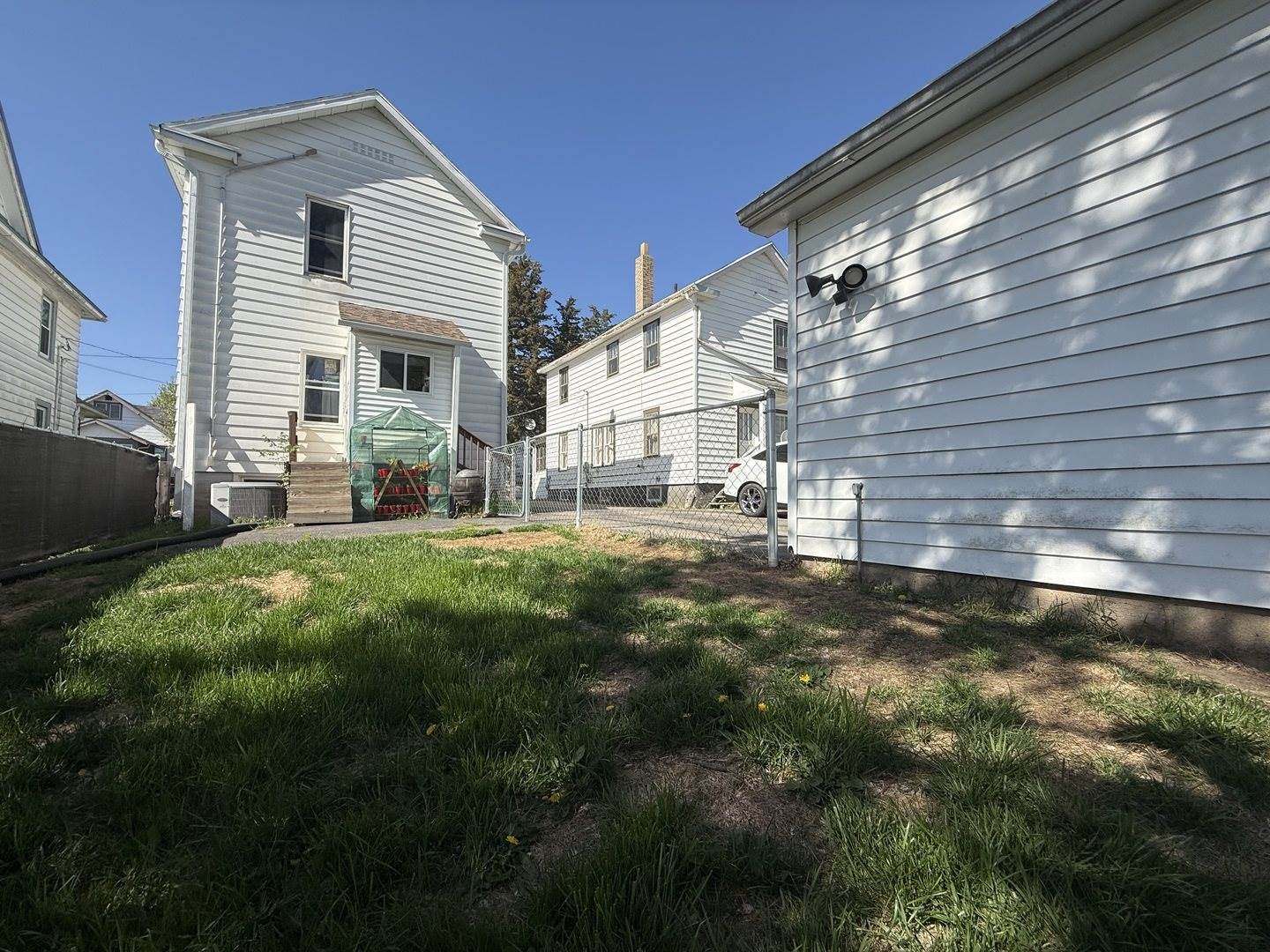 845 West Avon Street, Freeport, IL 61032