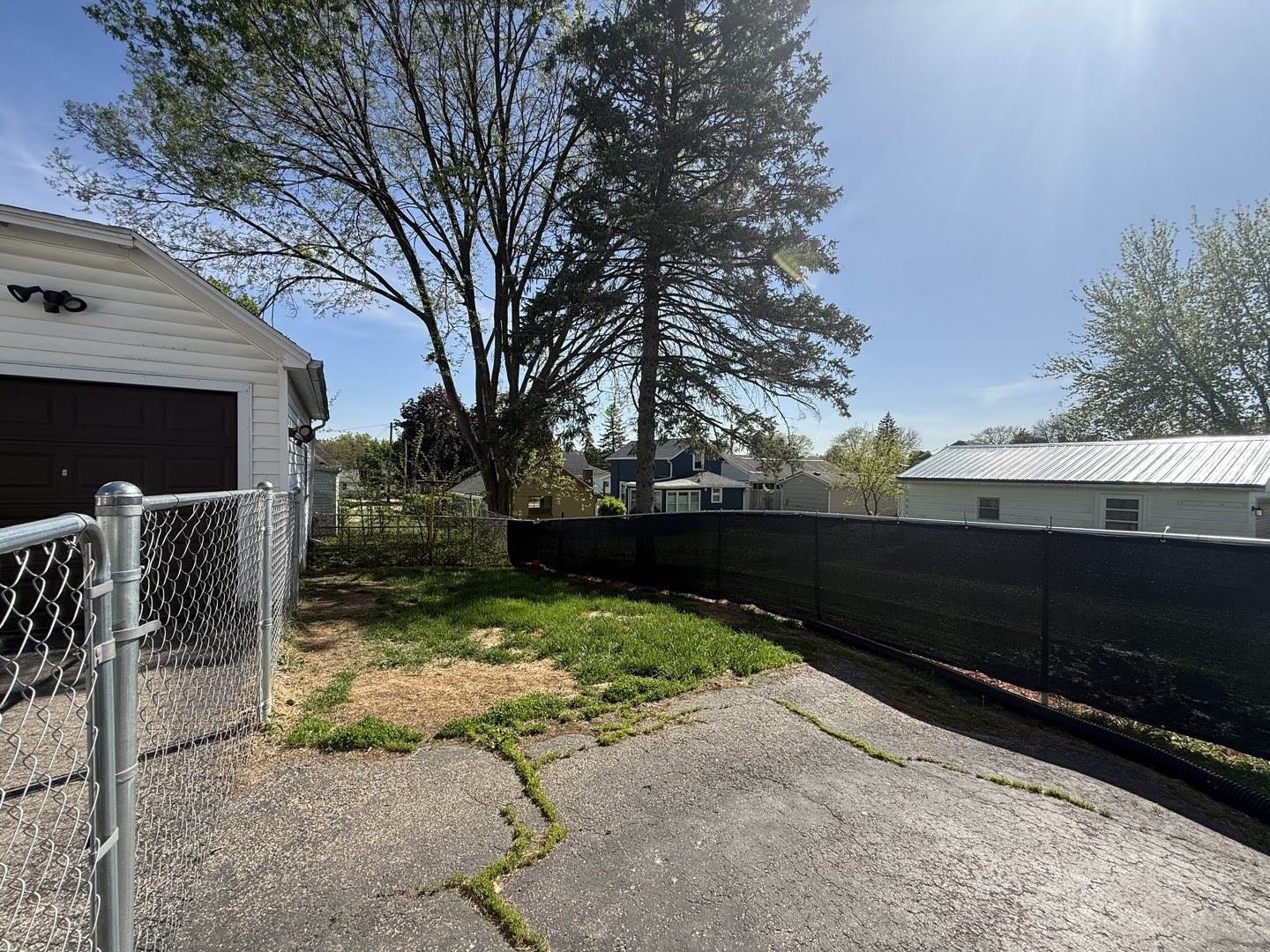 845 West Avon Street, Freeport, IL 61032