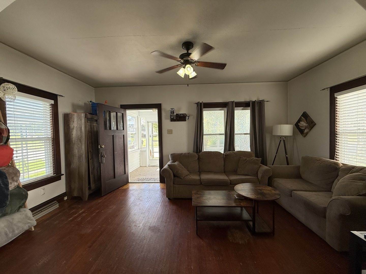 845 West Avon Street, Freeport, IL 61032