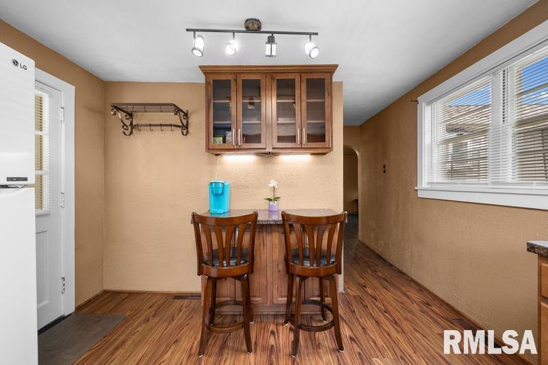 824 South State Street, Geneseo, IL 61254