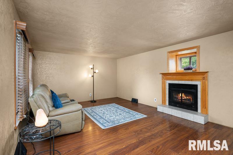 824 South State Street, Geneseo, IL 61254