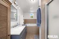 824 South State Street, Geneseo, IL 61254