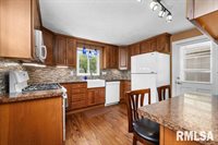 824 South State Street, Geneseo, IL 61254