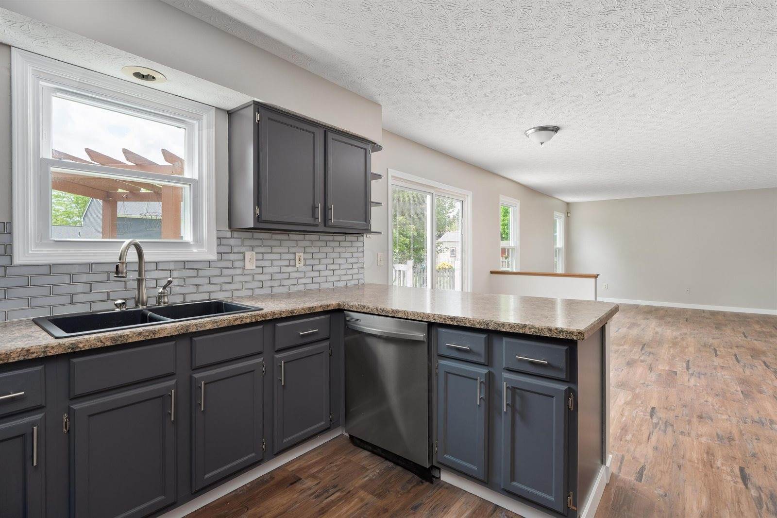 2363 Sundew Avenue, Grove City, OH 43123