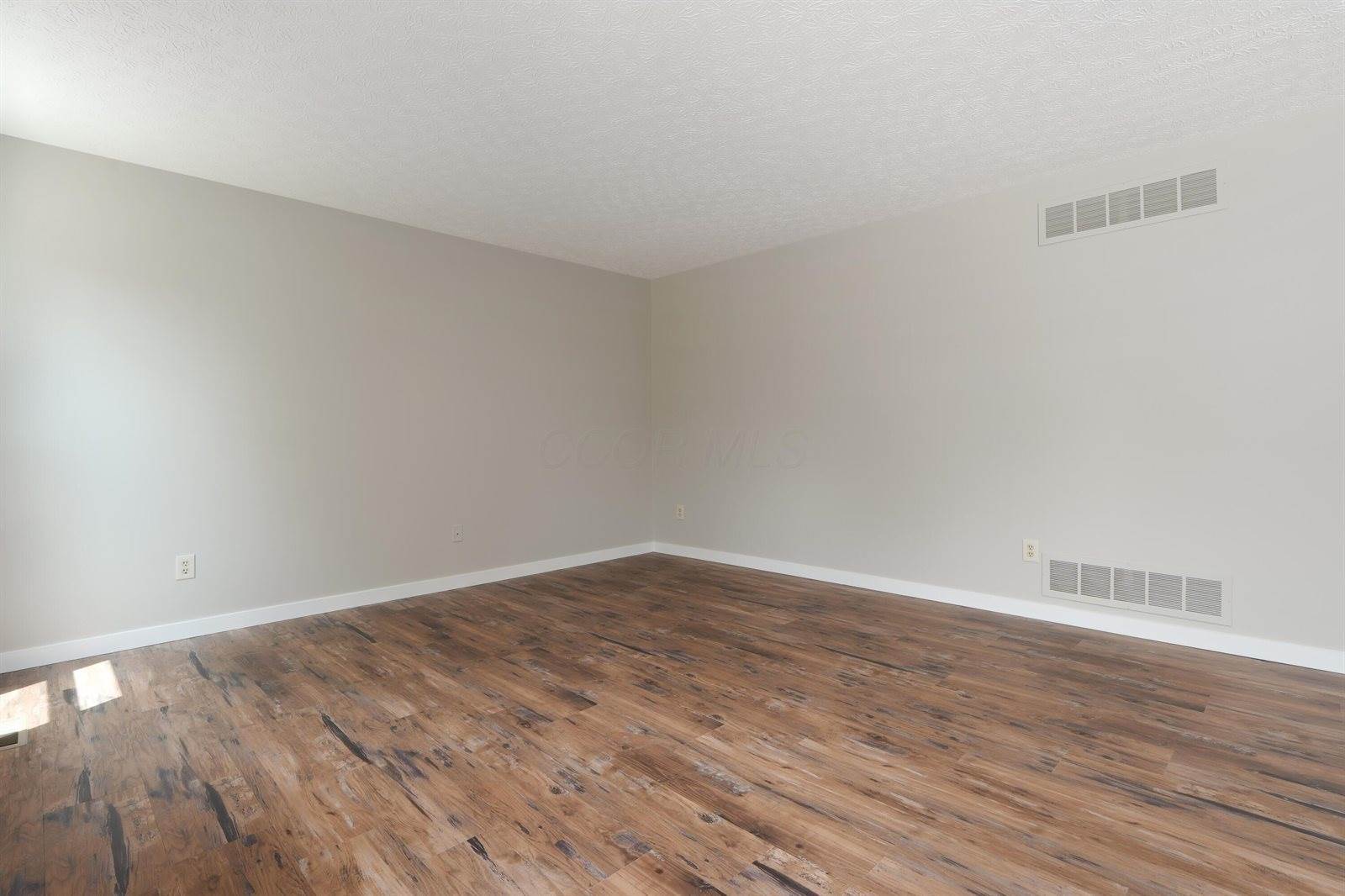 2363 Sundew Avenue, Grove City, OH 43123