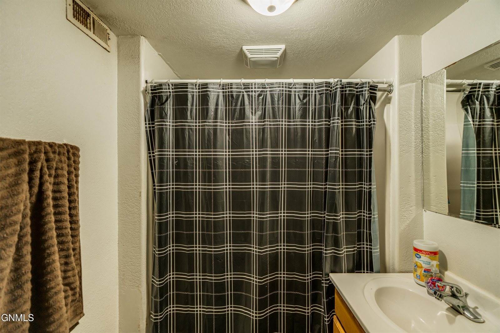 214 16th Street, Bismarck, ND 58501