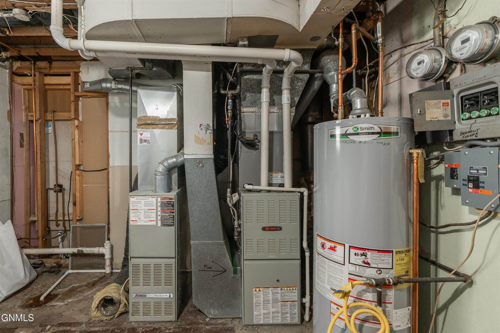 214 16th Street, Bismarck, ND 58501