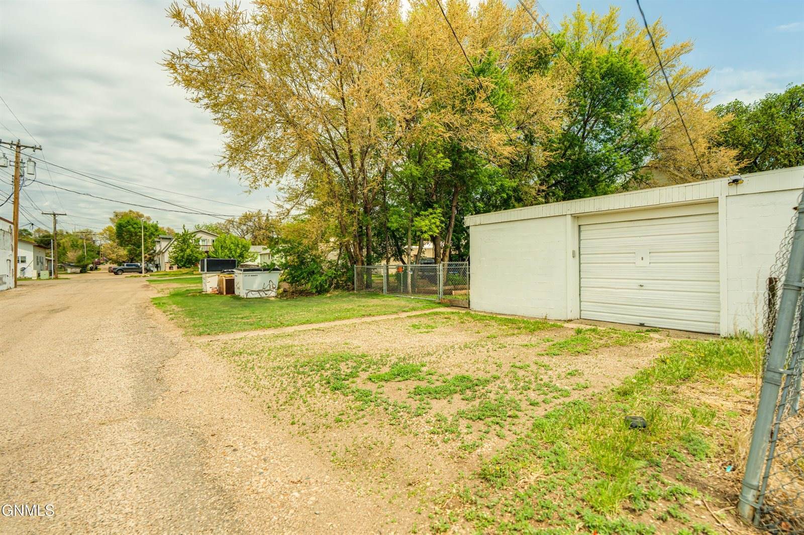 214 16th Street, Bismarck, ND 58501