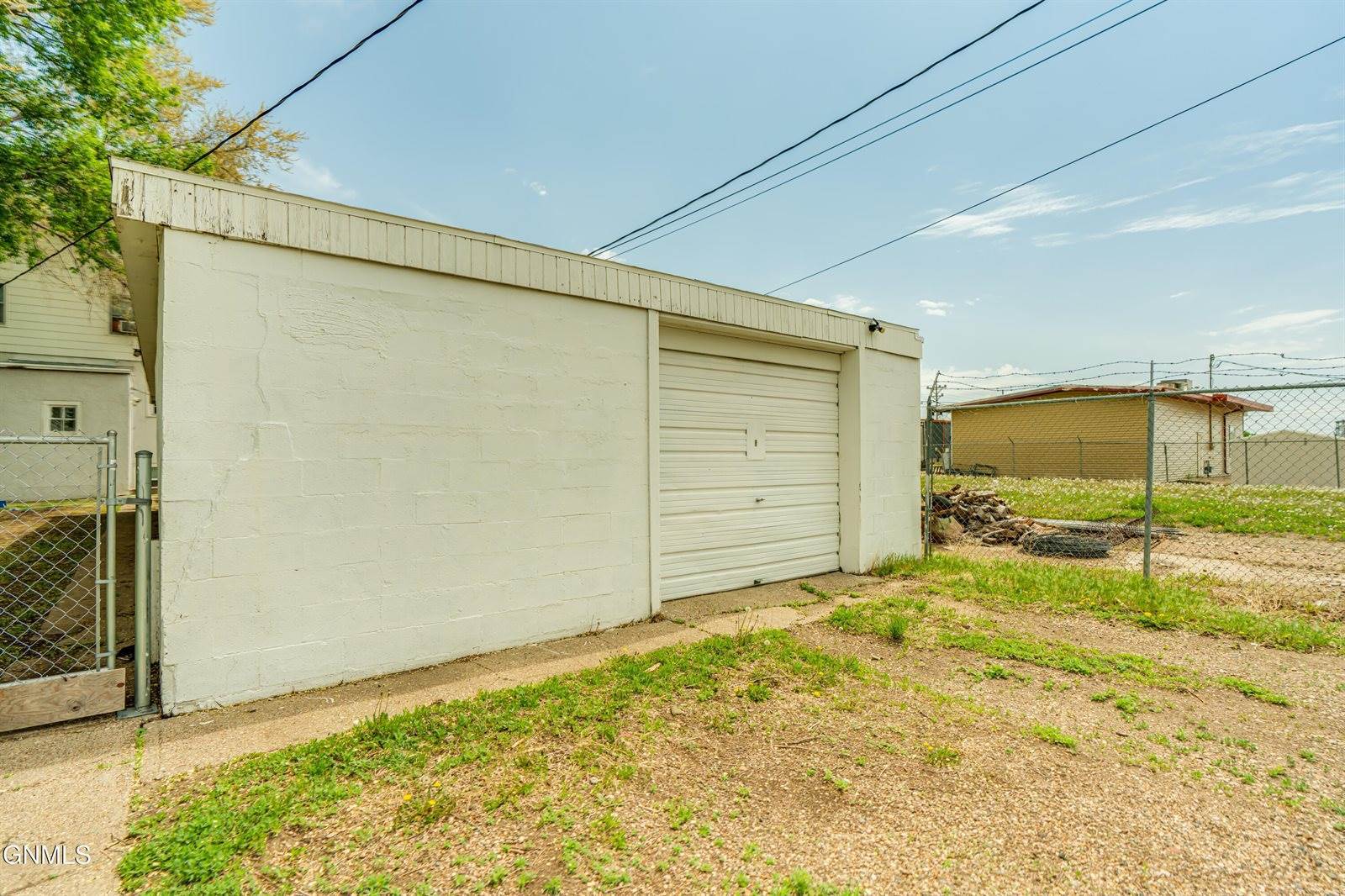 214 16th Street, Bismarck, ND 58501