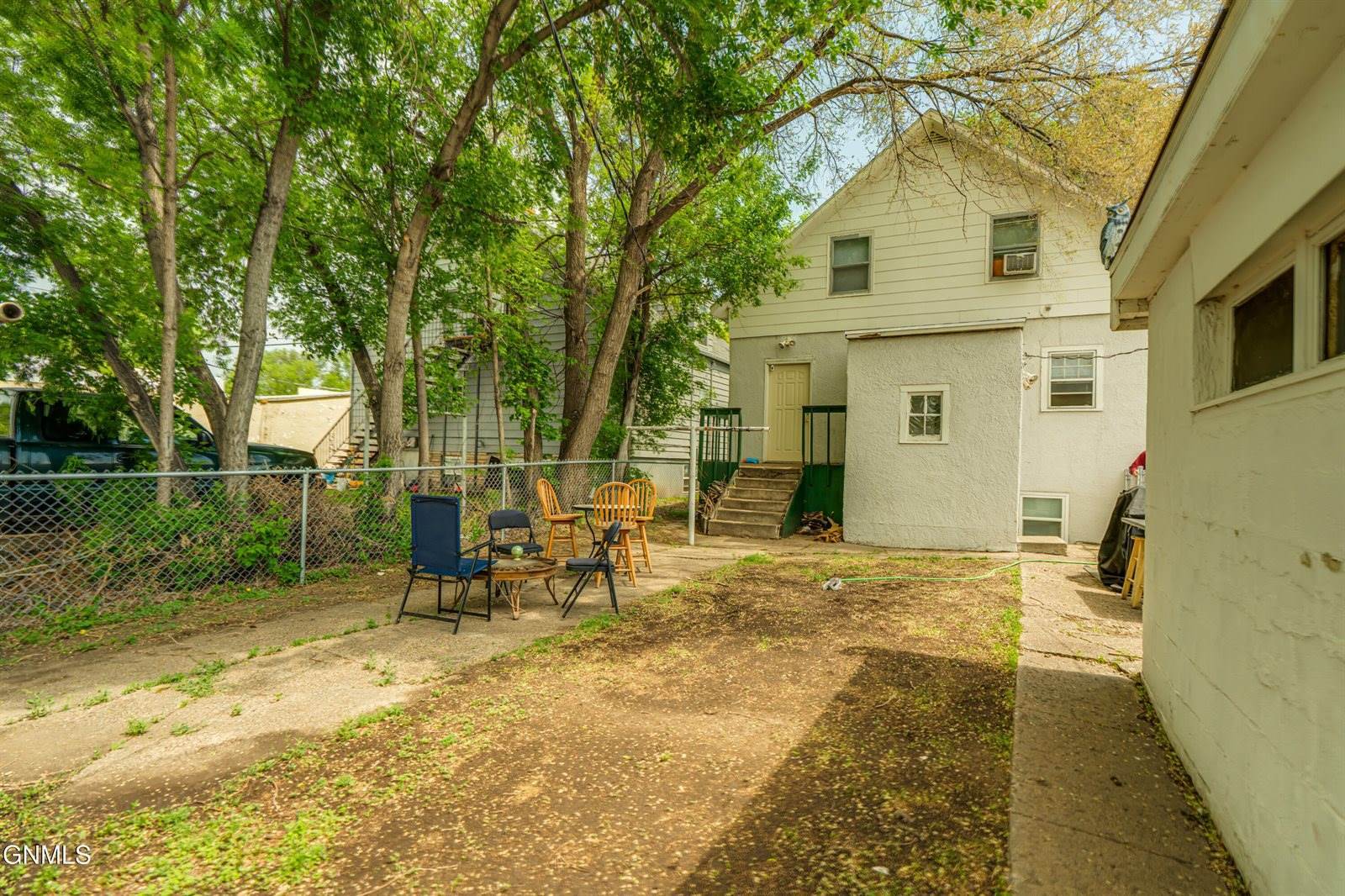 214 16th Street, Bismarck, ND 58501