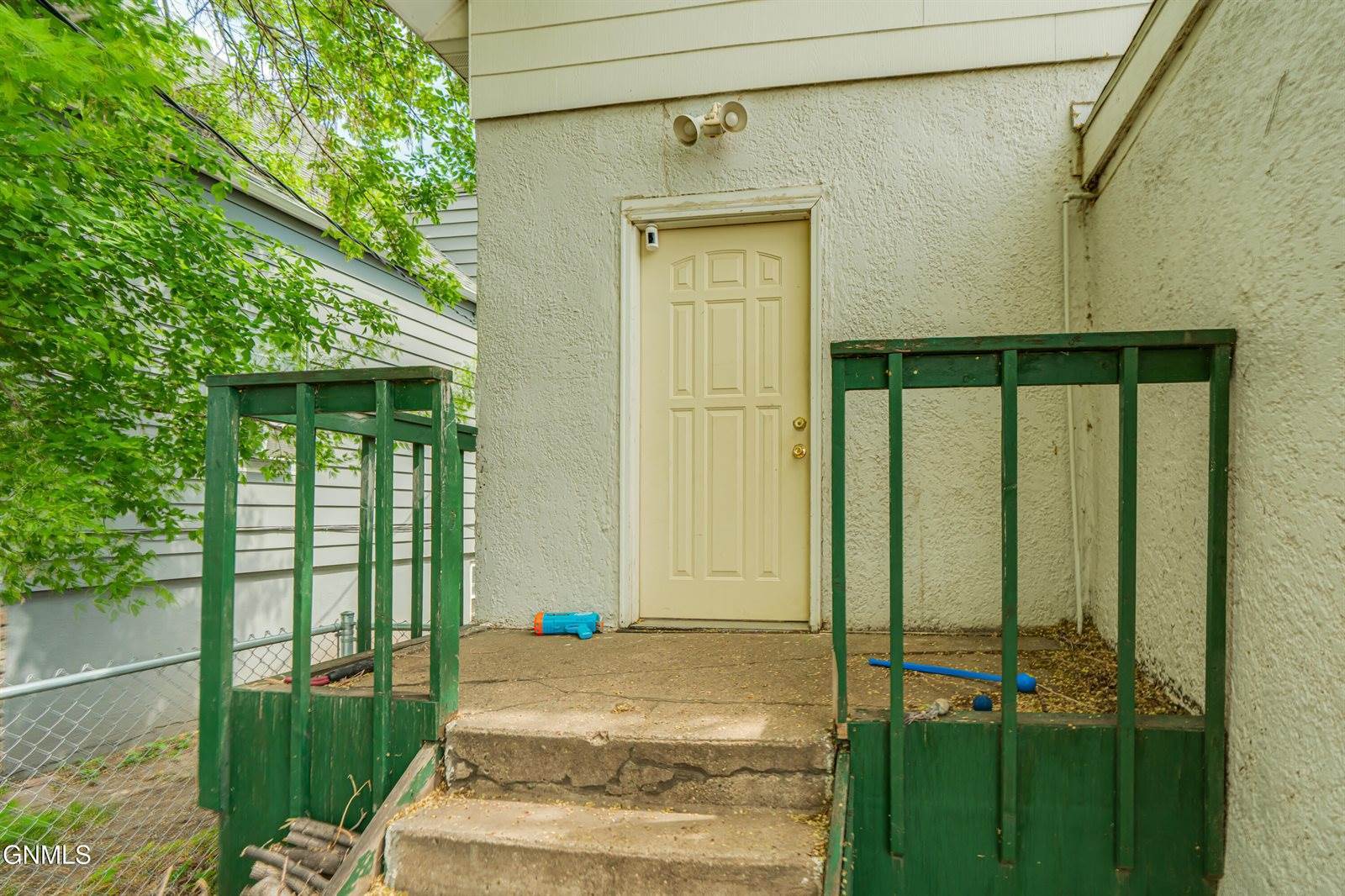 214 16th Street, Bismarck, ND 58501