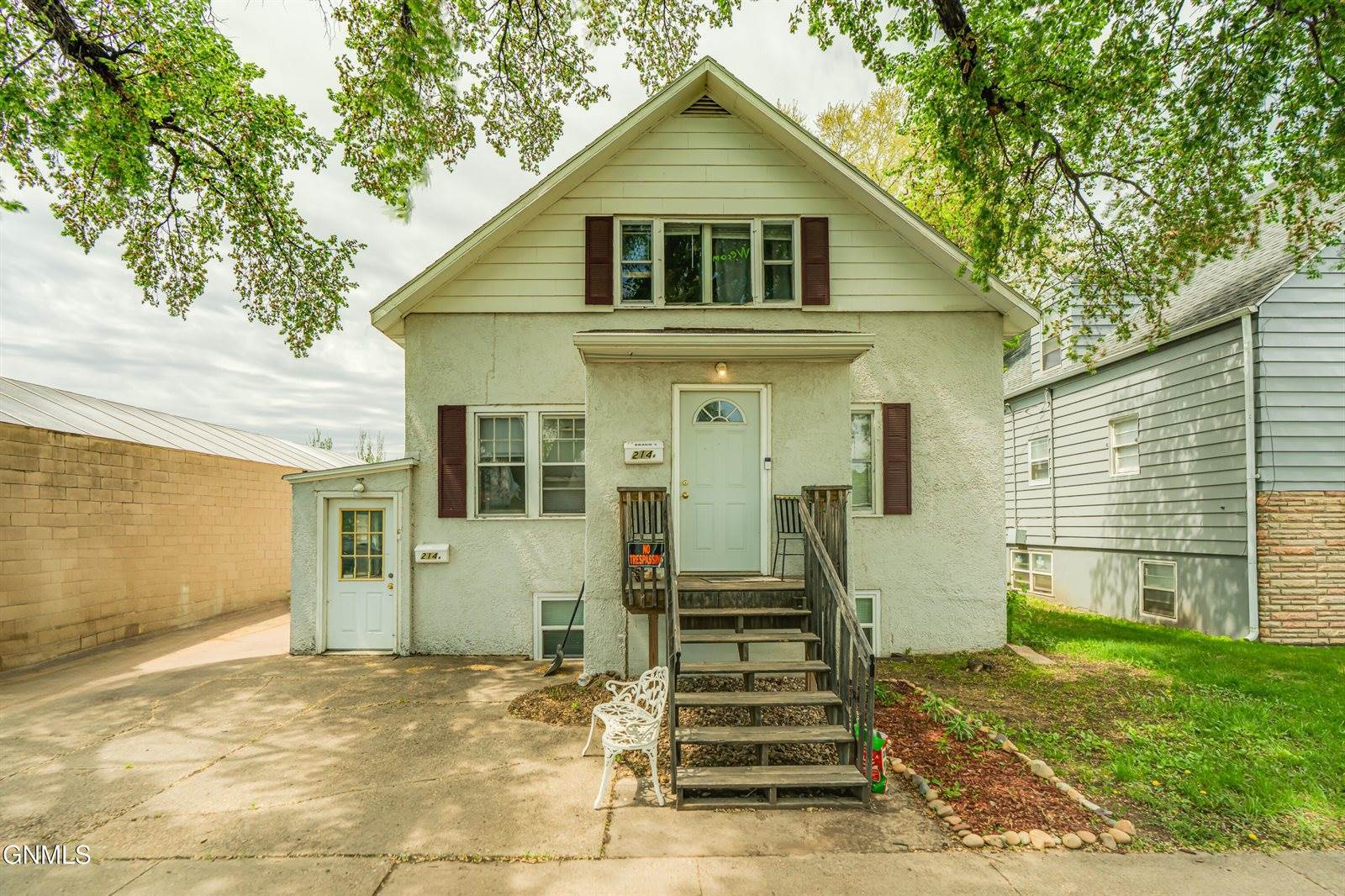 214 16th Street, Bismarck, ND 58501
